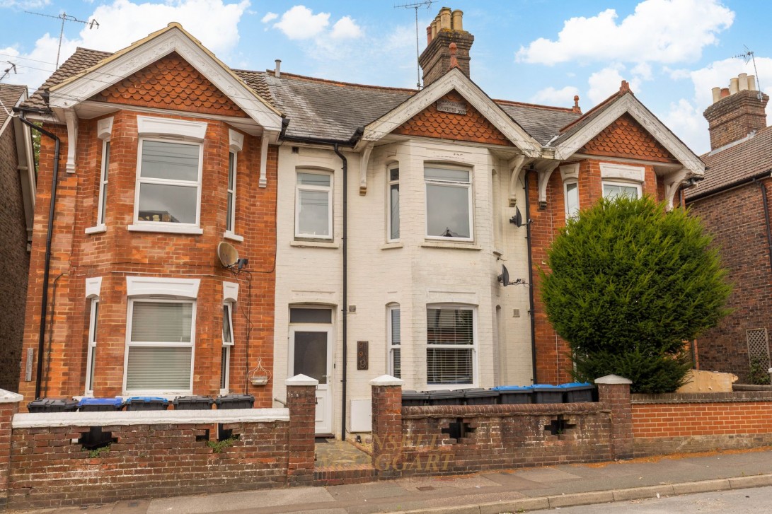 Photo of 9 De La Warr Road, East Grinstead