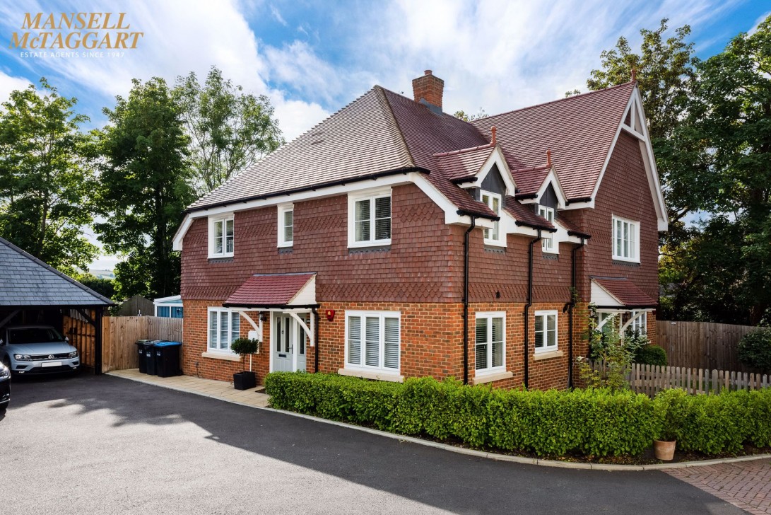 Photo of 1 Ewart Close, Hassocks