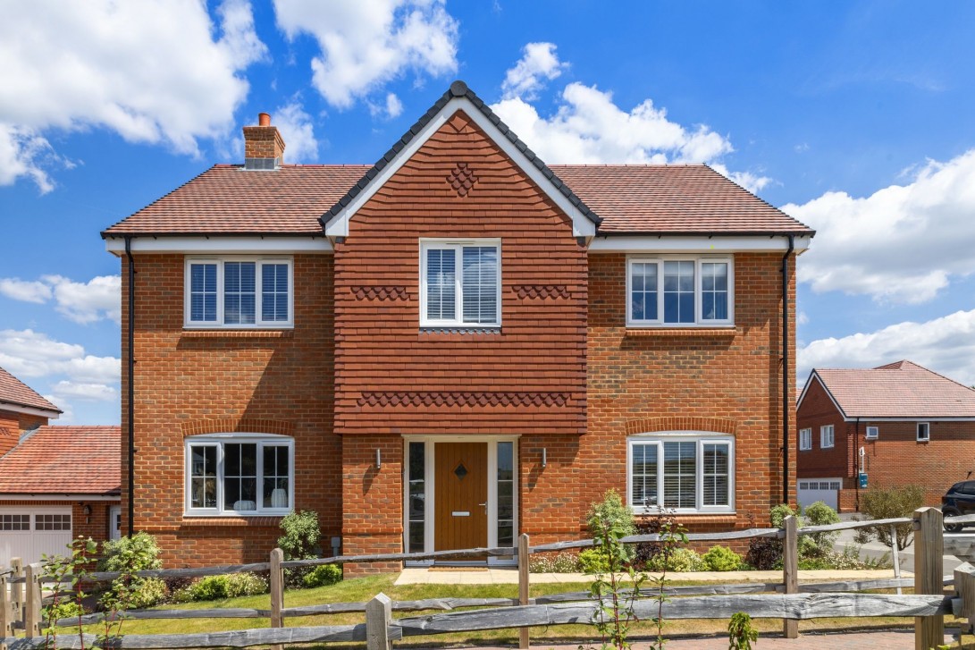 Photo of 5 Springett Close, Thakeham
