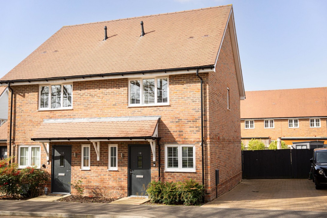 Photo of 16 Felsmere Drive, East Grinstead