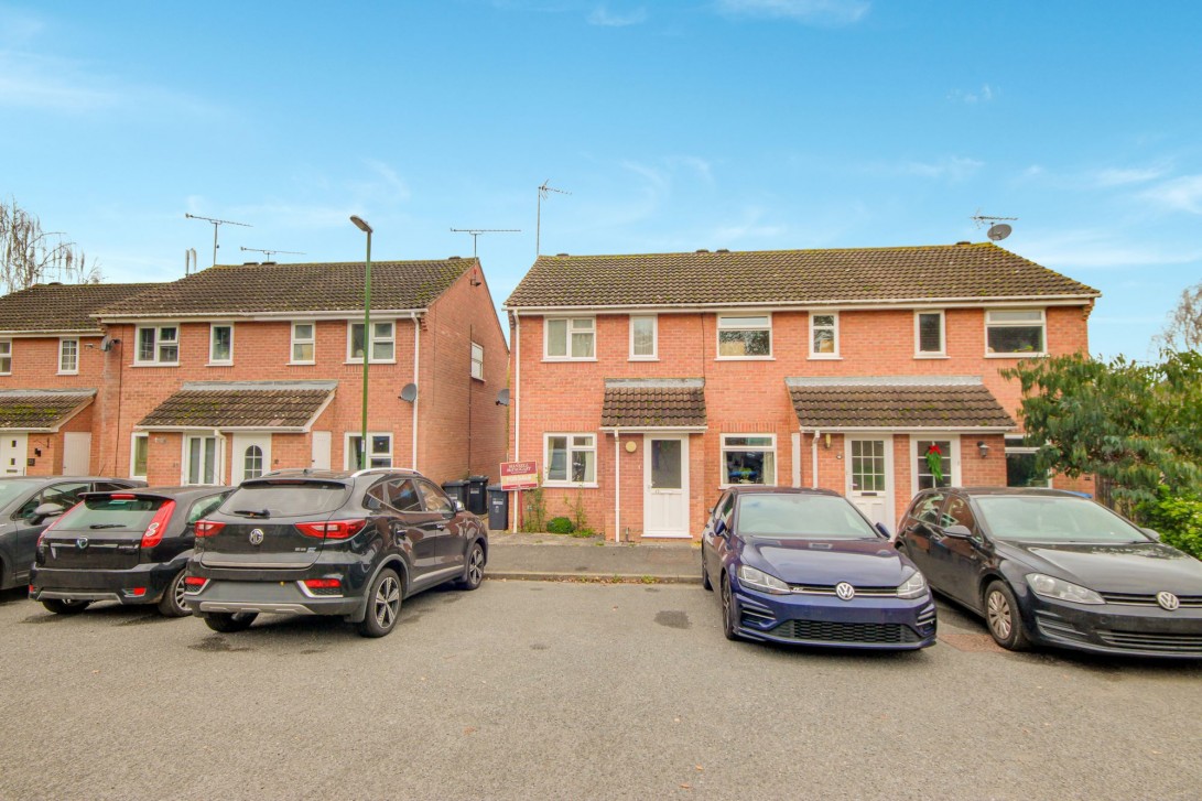 Photo of 17 Walnut Park, Haywards Heath