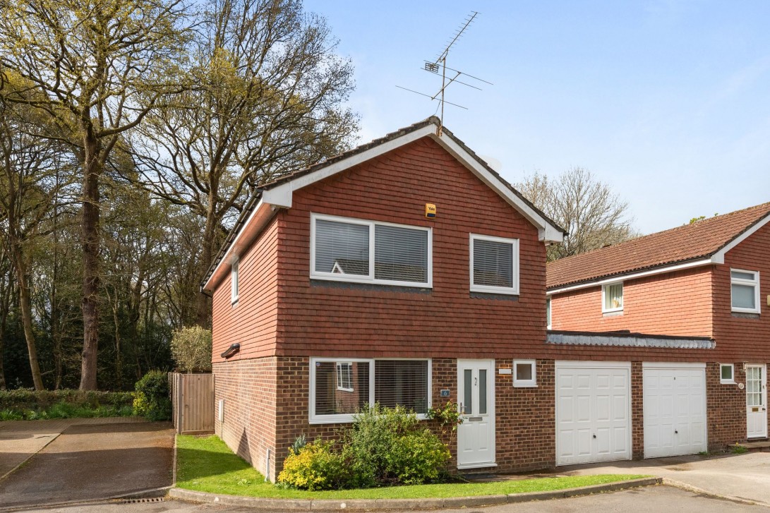 Photo of 6 Fallow Deer Close, Horsham