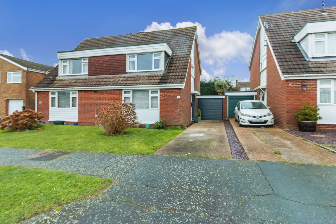 Photo of 64 Rocks Park Road, Uckfield