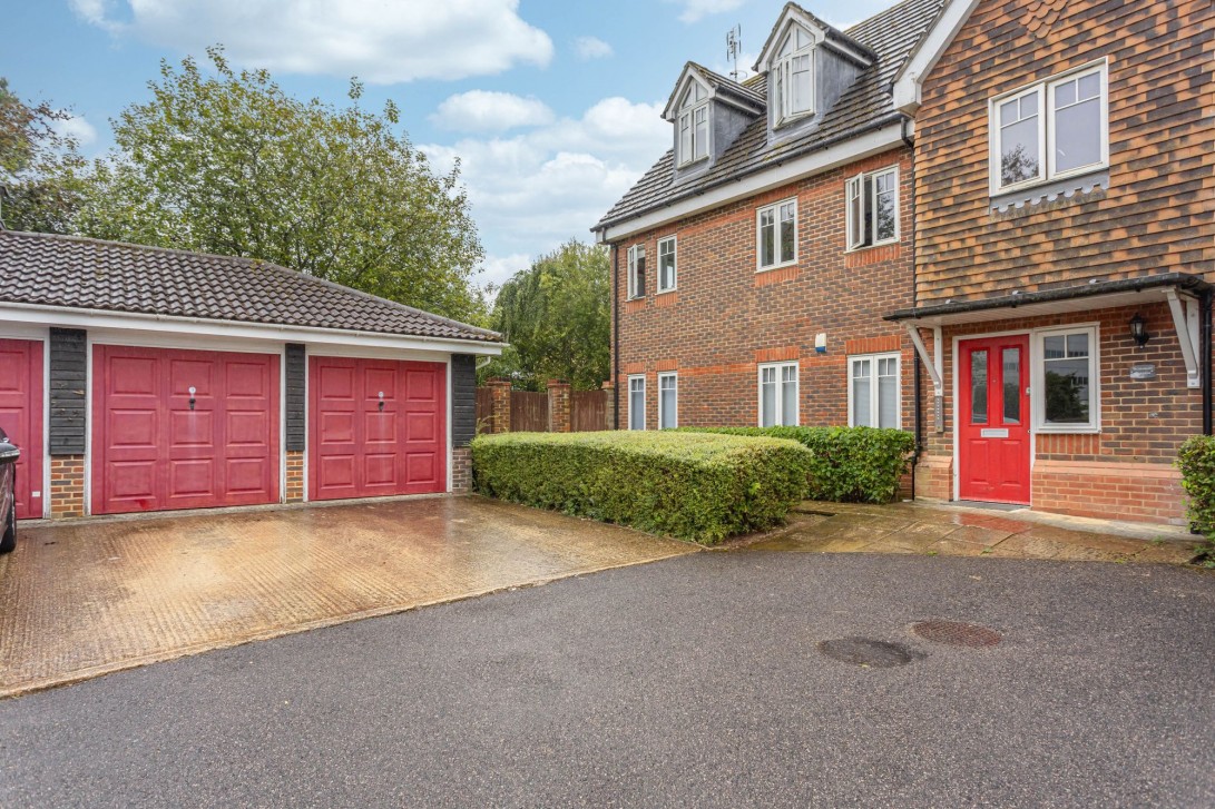 Photo of 3 Rosemead Gardens, Crawley