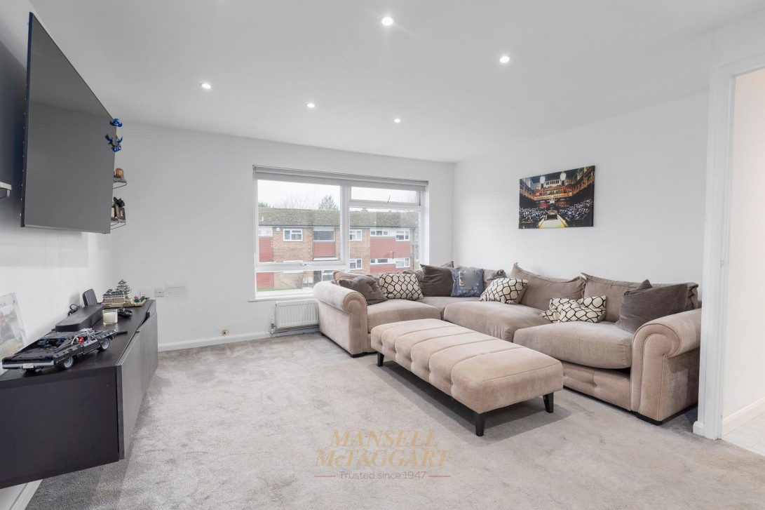 Photo of 11 Cottenhams, Lingfield