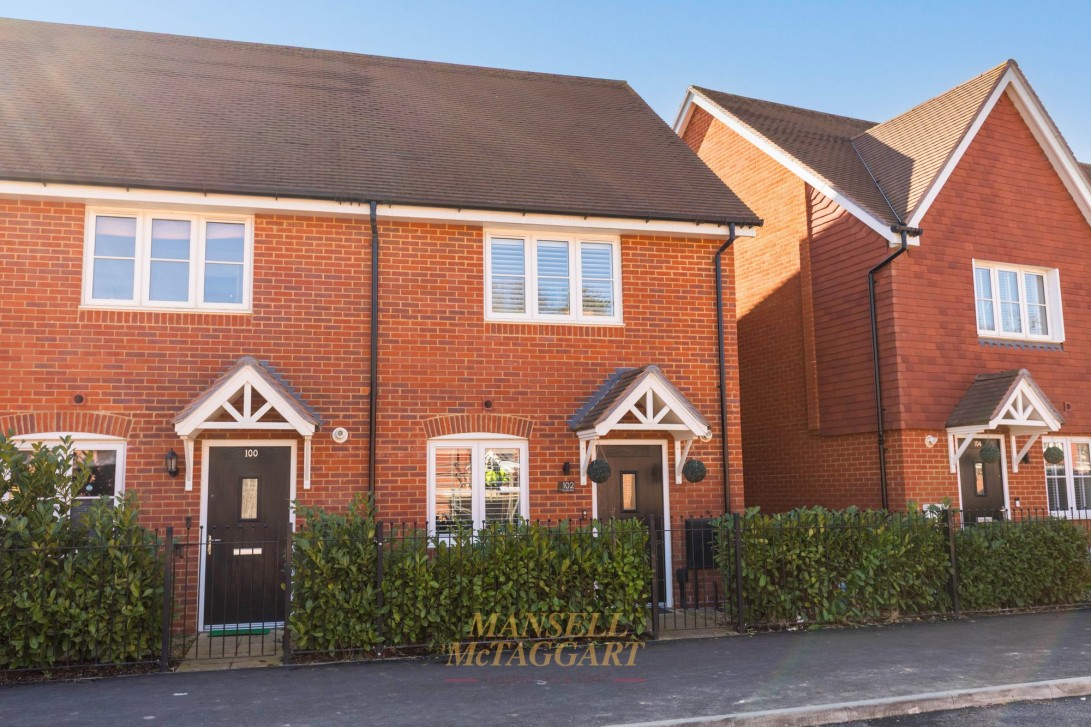 Photo of 102 Hoadley Road, Horley