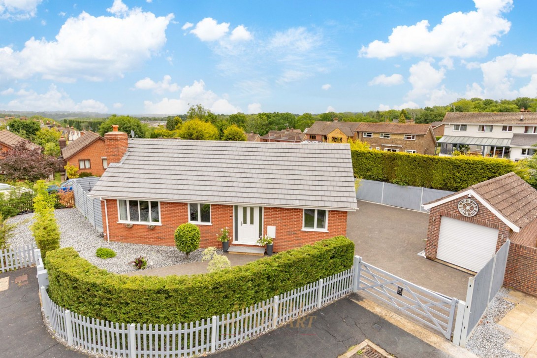 Photo of 23 Bayhams Field, East Grinstead