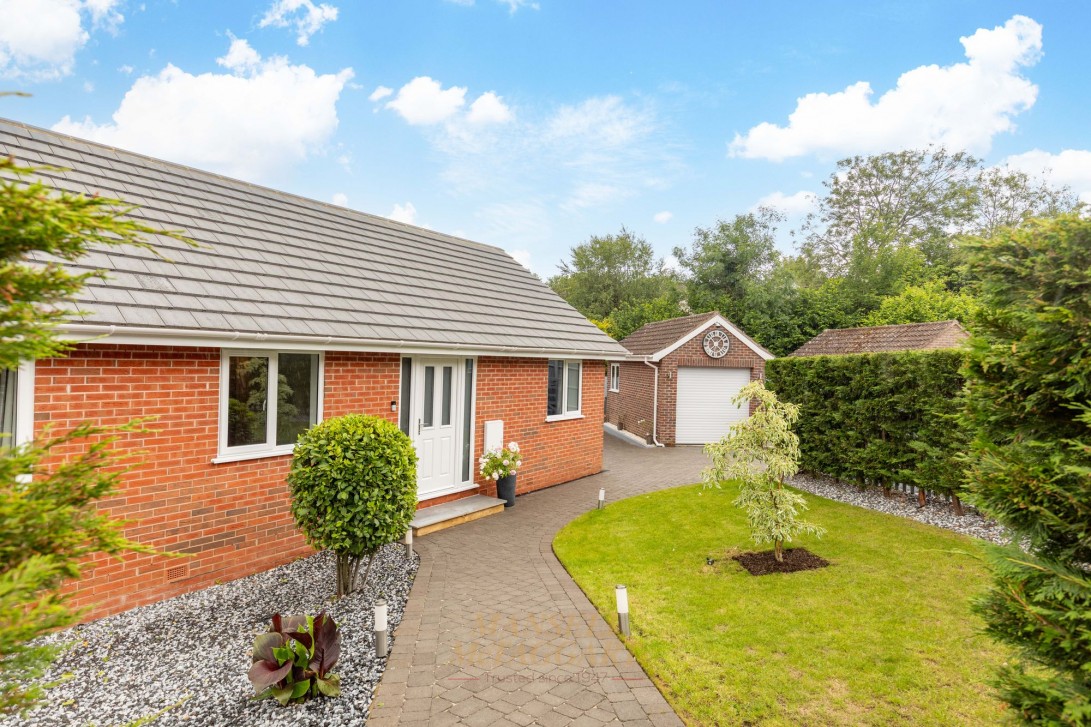 Photo of 23 Bayhams Field, East Grinstead