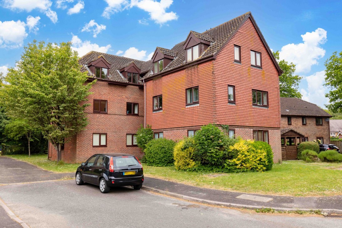 Photo of 33 Black Swan Close, Crawley