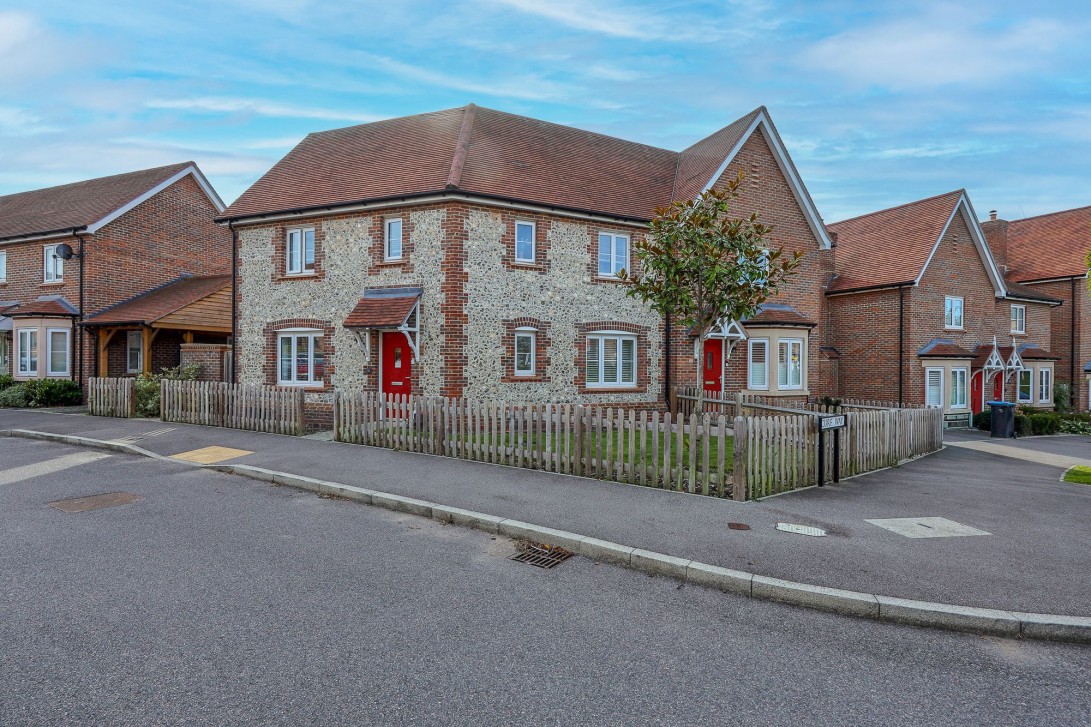 Photo of 11 Bonnet Lane, Burgess Hill
