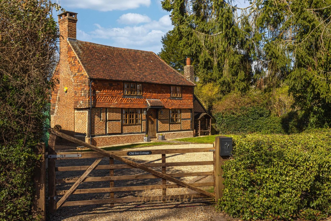 Photo of 17 Langley Lane, Crawley