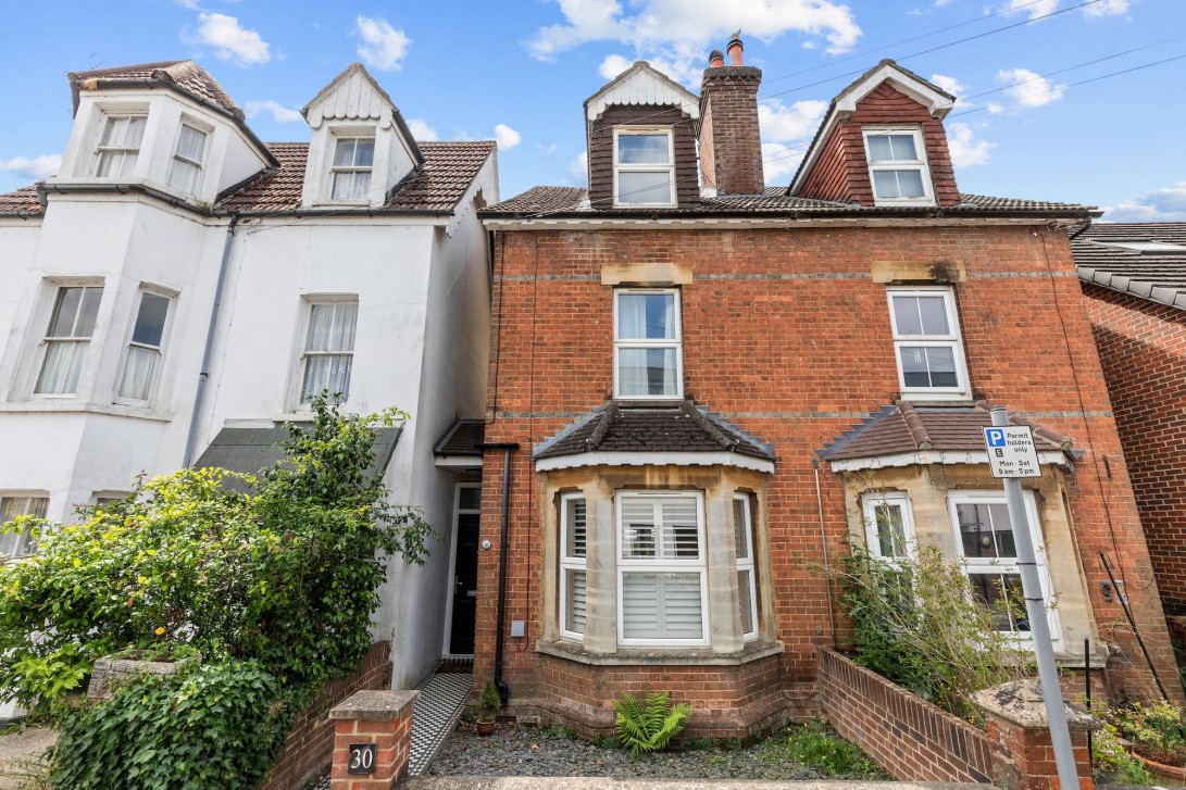 Photo of 30 Denne Parade, Horsham
