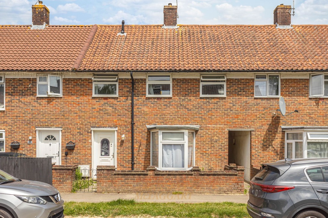 Photo of 11 Shaws Road, Crawley