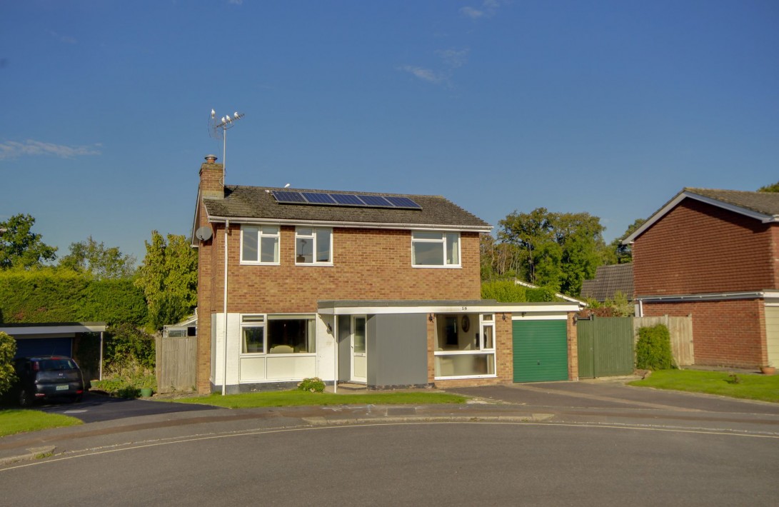 Photo of 16 Birch Way, Haywards Heath