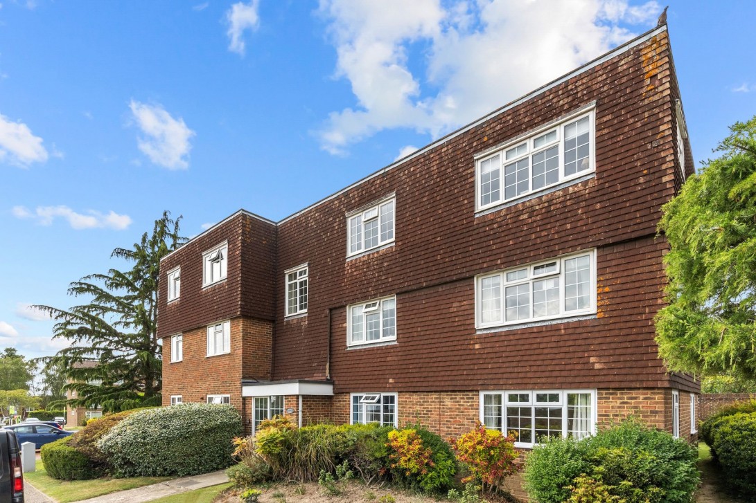 Photo of 10 Cheviot Court Northdown Close, Horsham