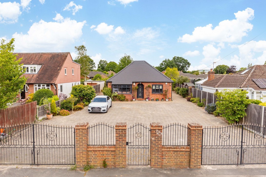 Photo of 32 Hollybush Road, Crawley