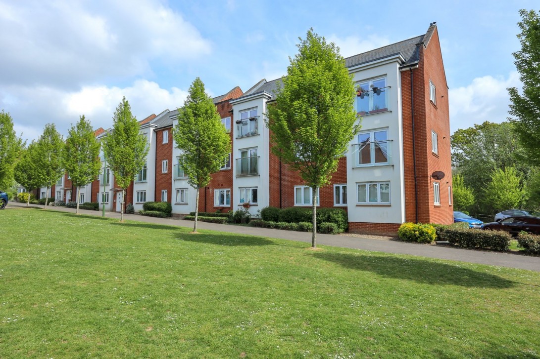 Photo of 39 Skylark Way, Burgess Hill