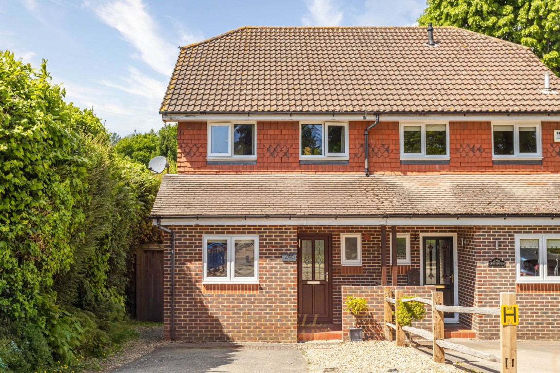 Photo of 24a Rowplatt Lane, East Grinstead