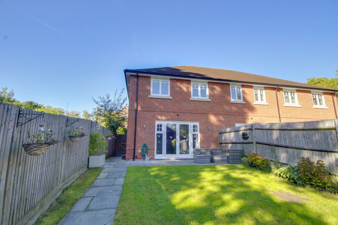 Photo of 6 Primrose Way, Haywards Heath
