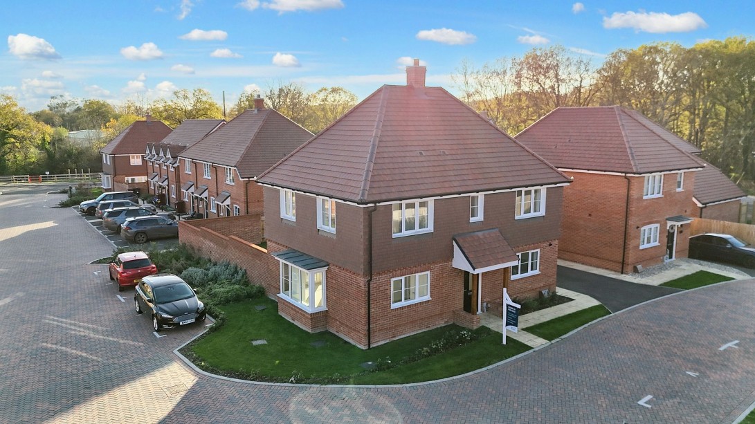 Photo of 1 Ash Way, Kirdford