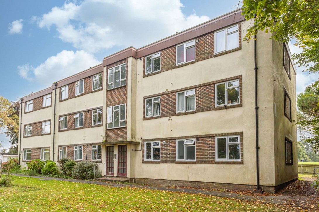 Photo of 6 Poels Court Moat Road, East Grinstead