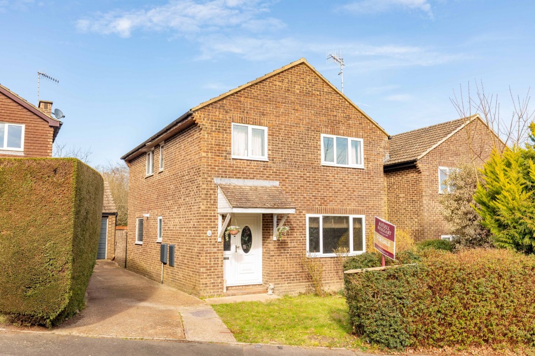 Photo of 33 Court Crescent, East Grinstead