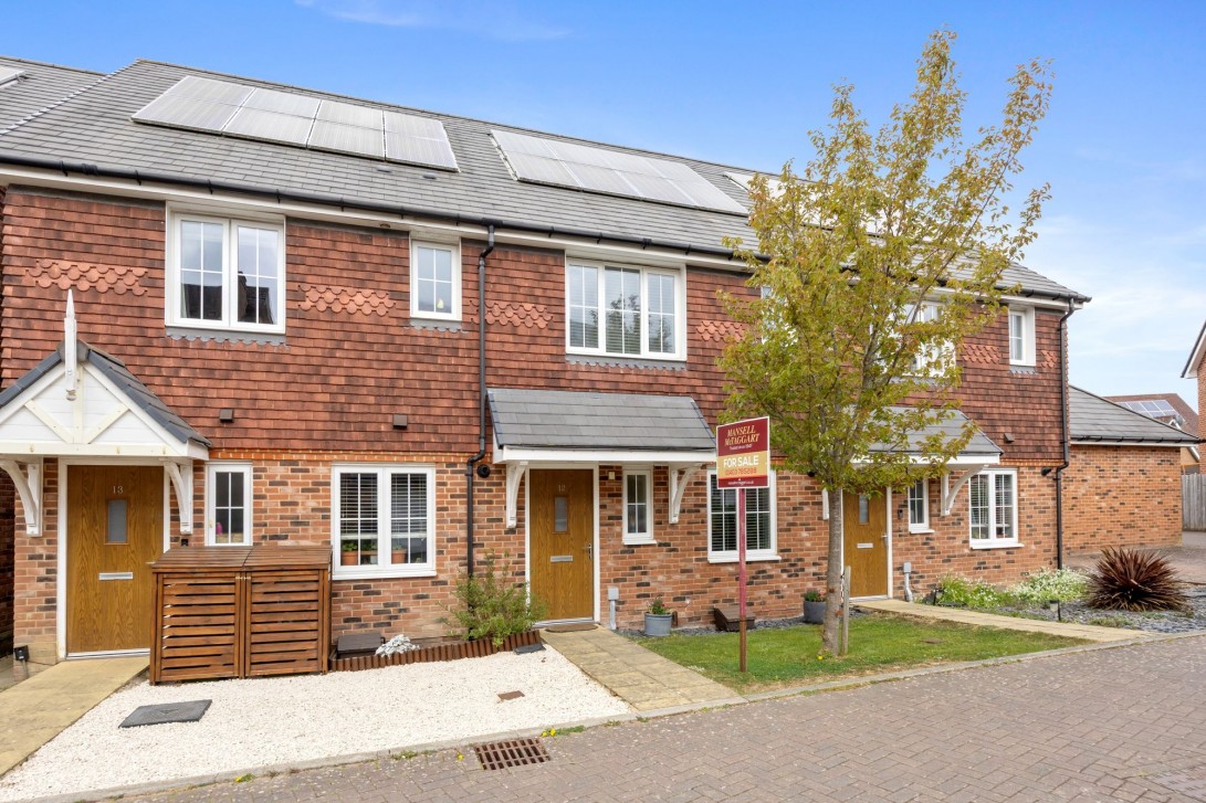 Photo of 12 Blackthorn Avenue, Billingshurst