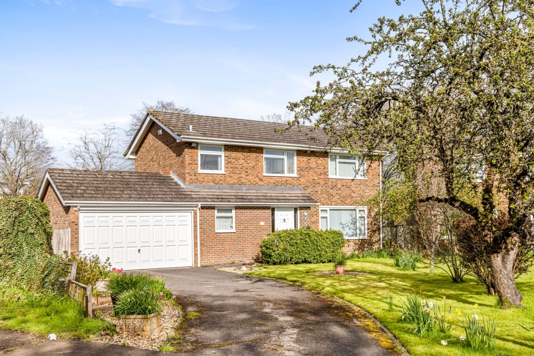 Photo of 7 Hurstlands, Billingshurst