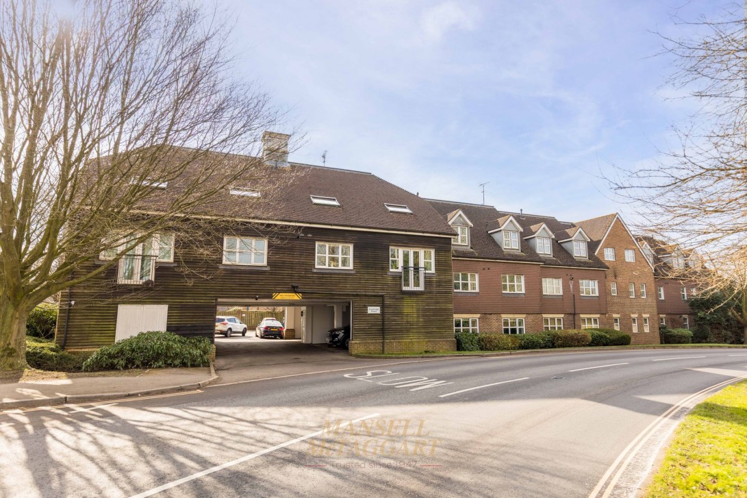 Photo of Flat 16, Crawley