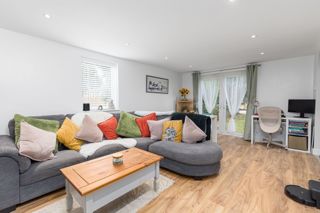 Photo of 1 Carlton Court Sarel Way, Horley