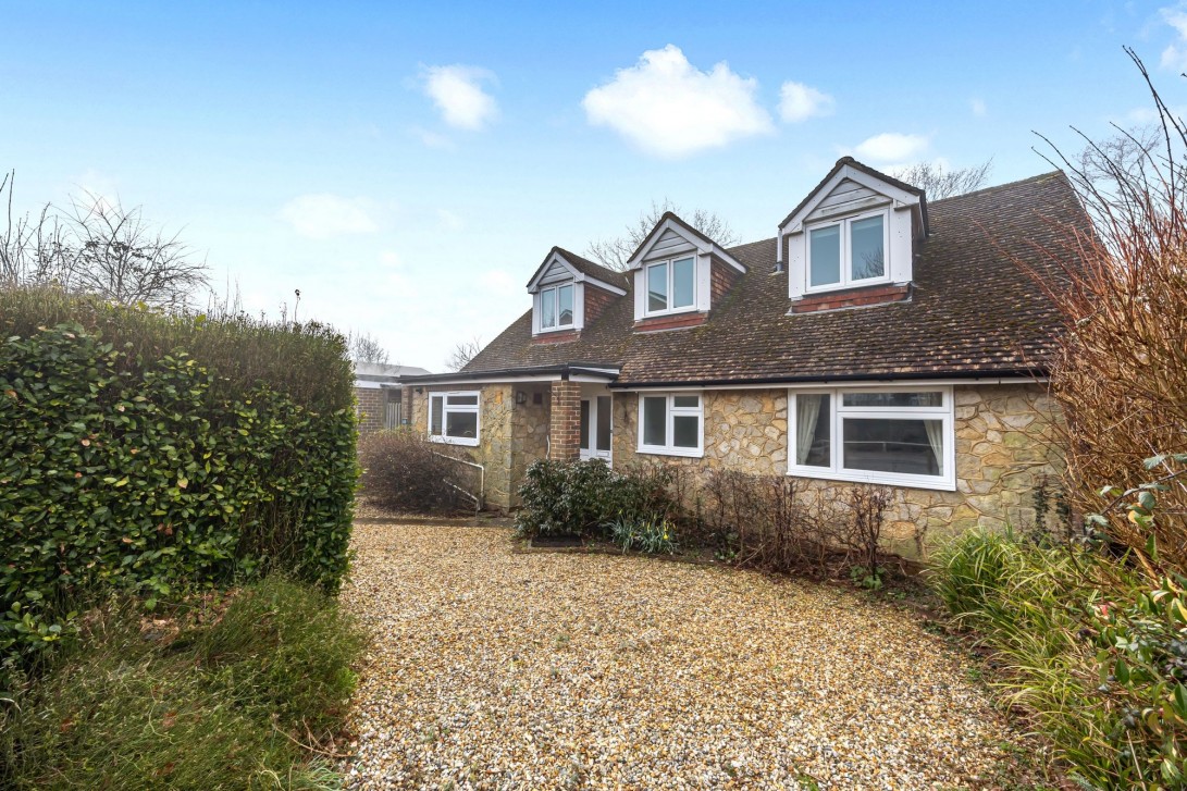 Photo of 68 Arun Road, Billingshurst