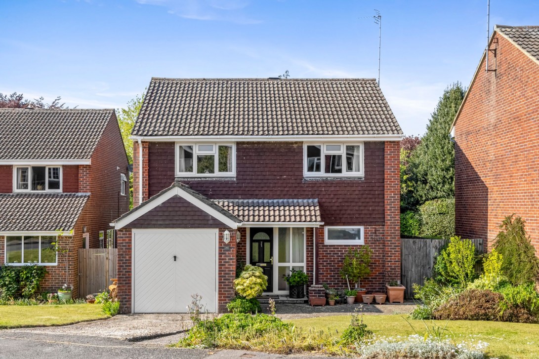 Photo of 9 Curbey Close, Pulborough