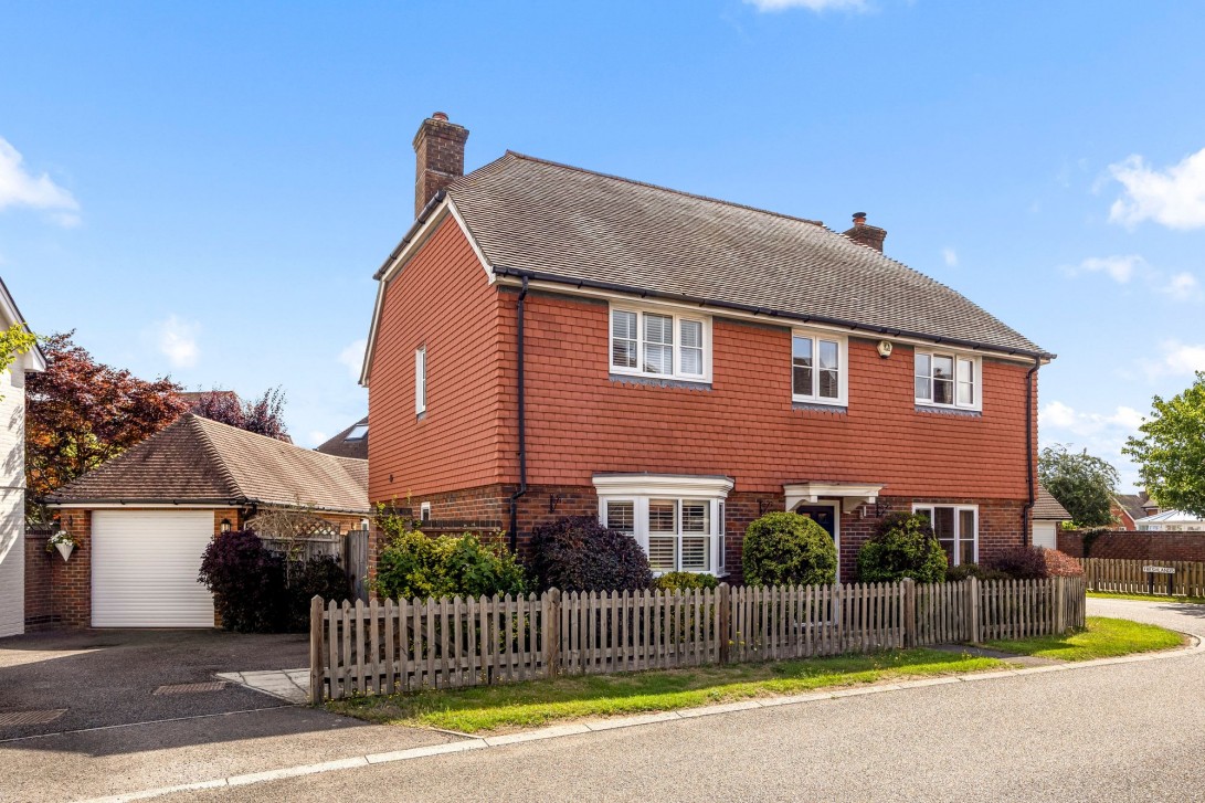 Photo of 68 Morris Drive, Billingshurst