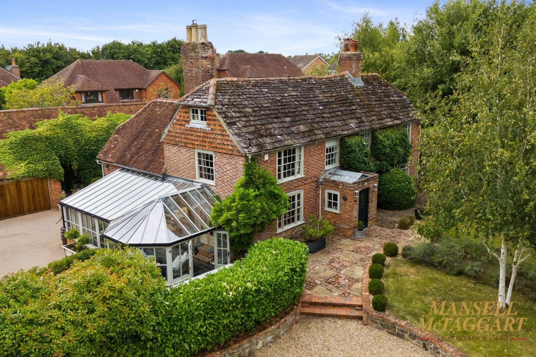Photo of Cedars Farmhouse, Billingshurst