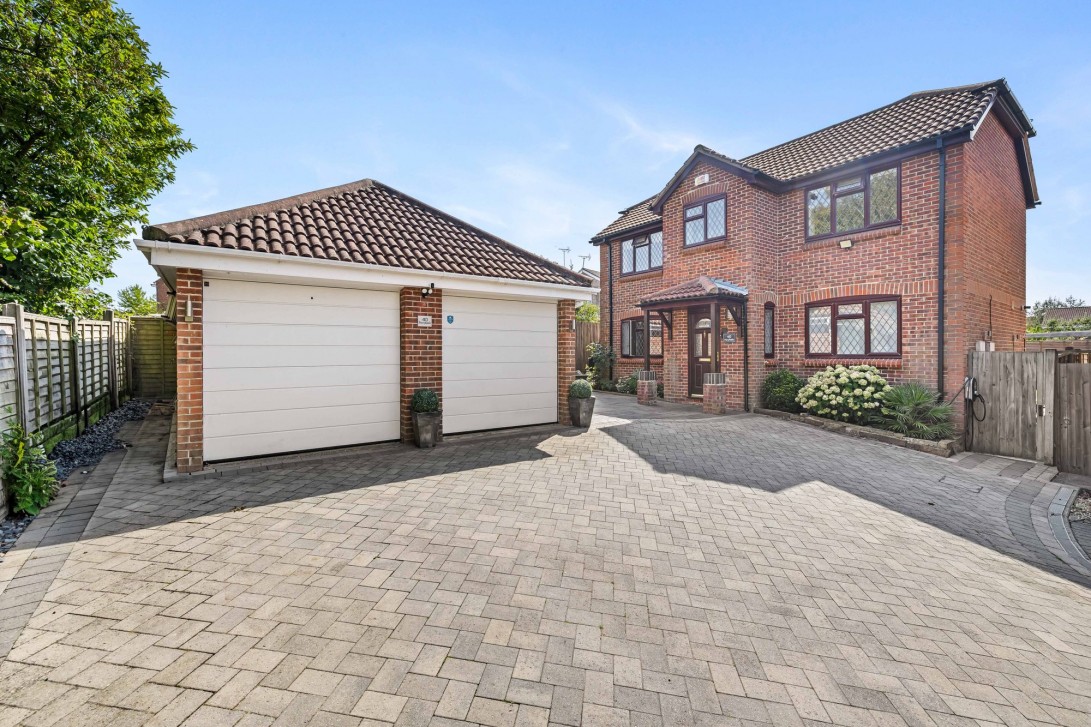 Photo of 40 Perryfields, Burgess Hill