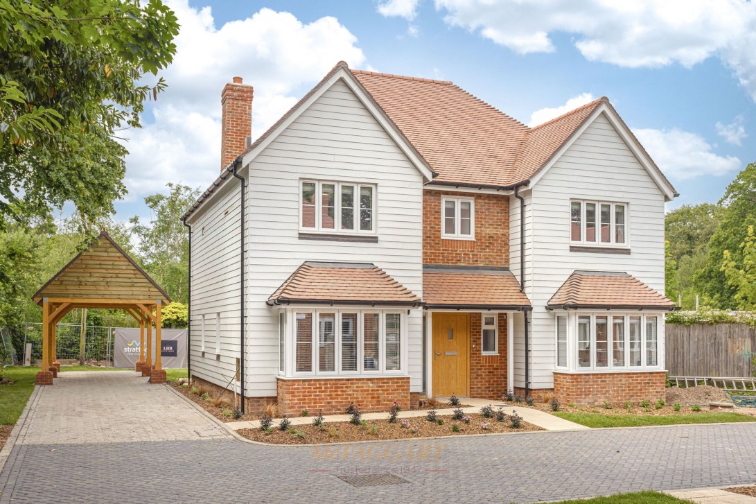 Photo of 5 Wheelwrights Place, Crawley Down