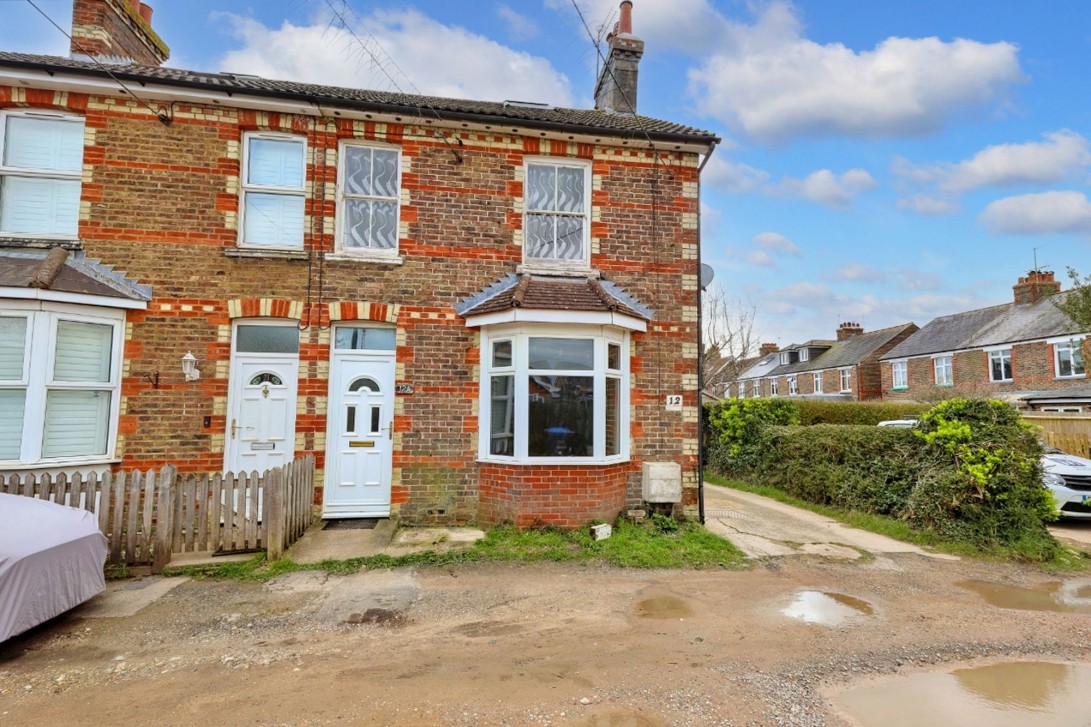 Photo of 12a Commercial Road, Burgess Hill