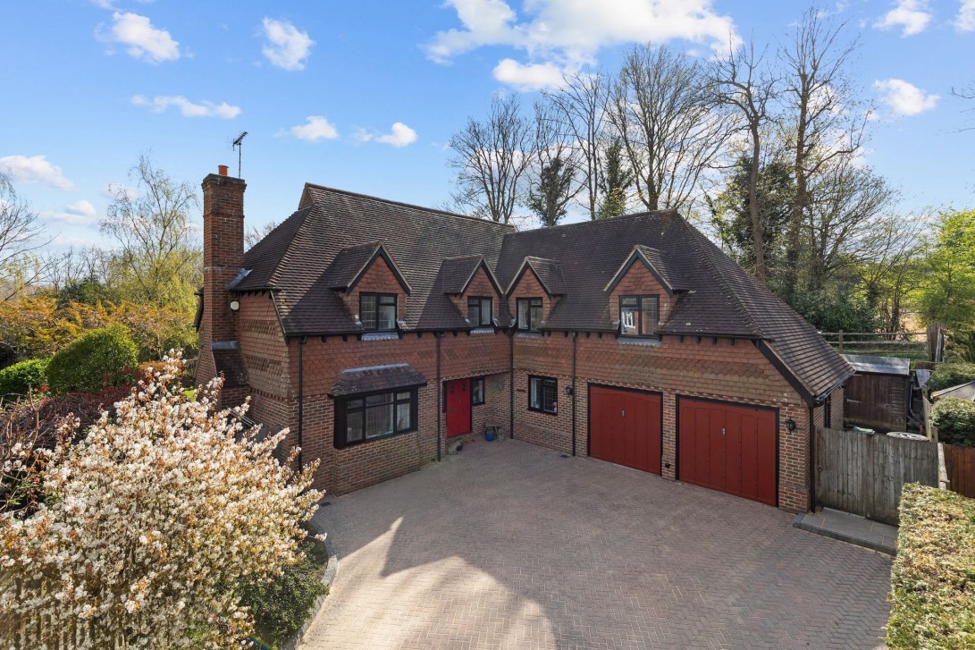 Photo of Fallow House Farm Close, Horsham