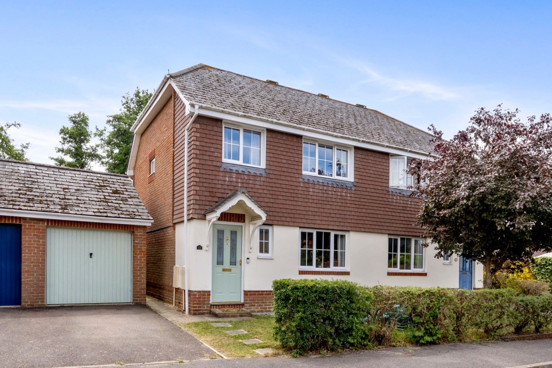 Photo of 22 Cranham Avenue, Billingshurst