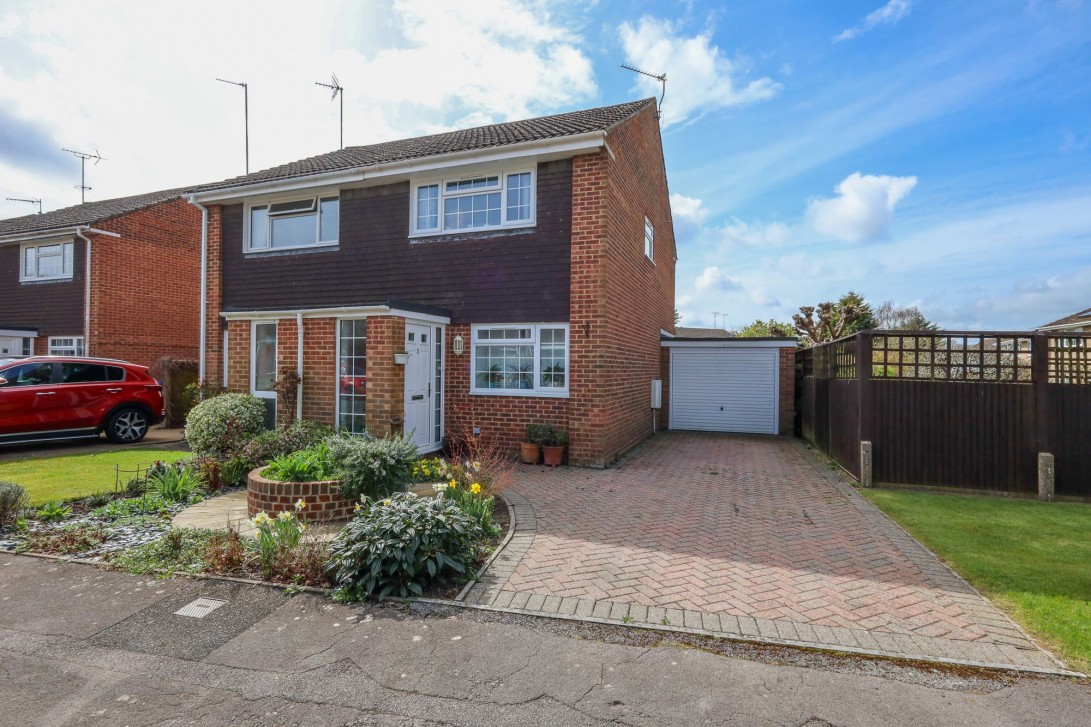Photo of 2 Wheelwright Lane, Burgess Hill