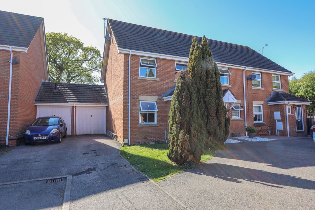 Photo of 8 The Hornbeams, Burgess Hill