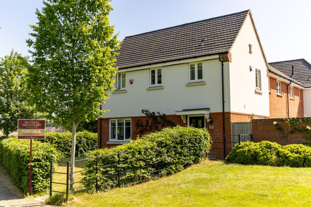 Photo of 10 Riverside Walk, Crawley