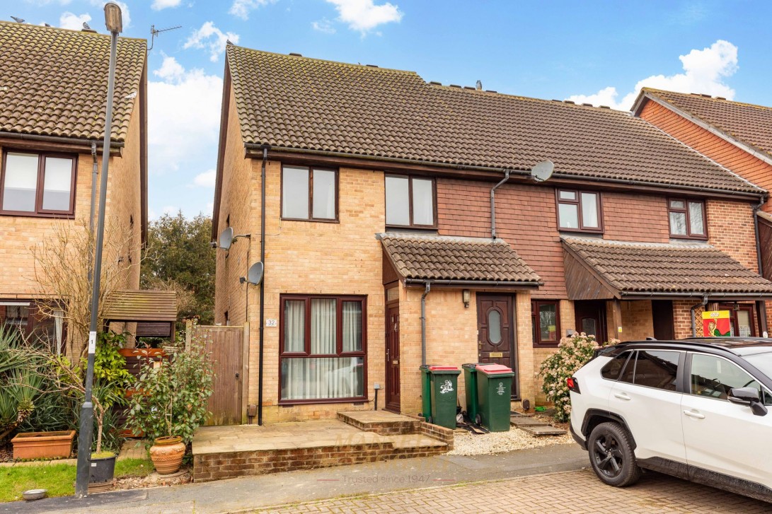 Photo of 33 Excalibur Close, Crawley