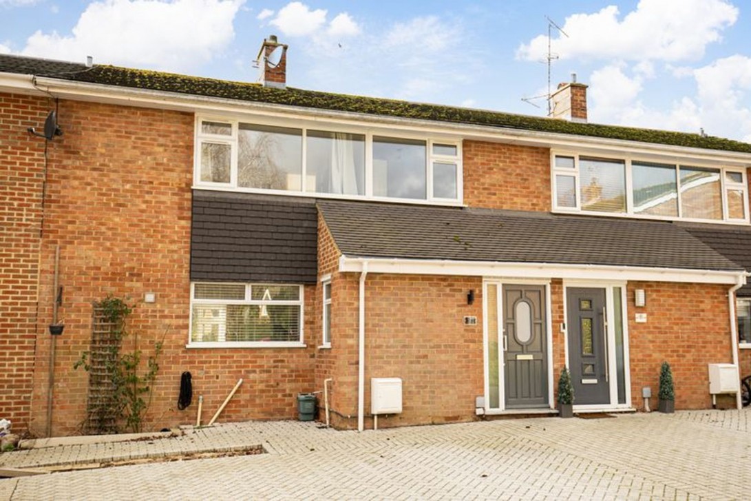 Photo of 7, St. Johns Meadow, Lingfield