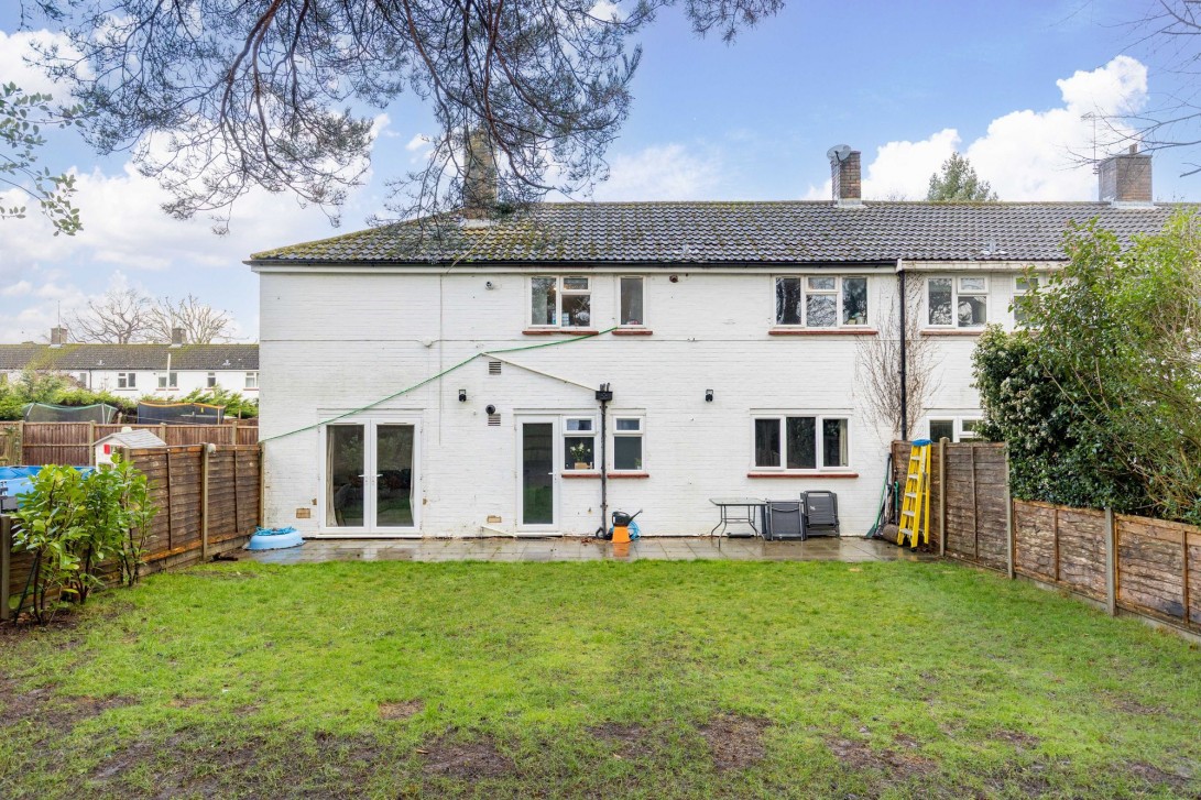 Photo of 9 Midhurst Close, Crawley