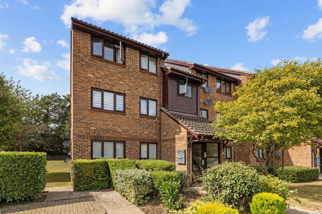 Photo of 18 Newbridge Close, Horsham
