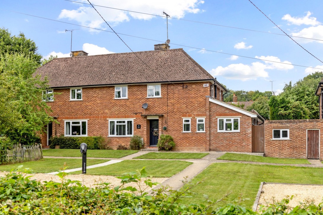 Photo of 23 Greatpin Croft, Pulborough