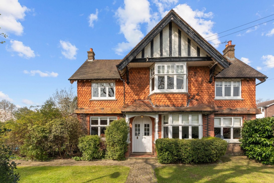 Photo of 19 Wimblehurst Road, Horsham