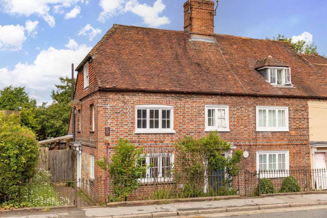 Photo of 1 Rose Cottages London Road, Forest Row