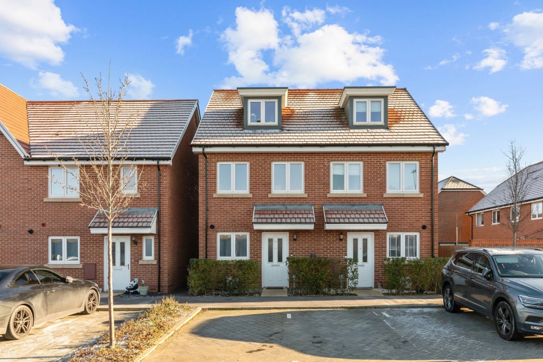 Photo of 14 Spruce Hill Brook, Horsham